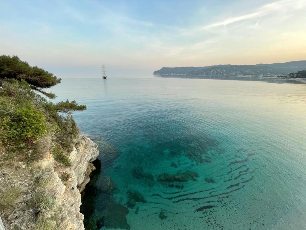 Una Finestra Sul Mare Home 1 Bergeggi Exterior photo