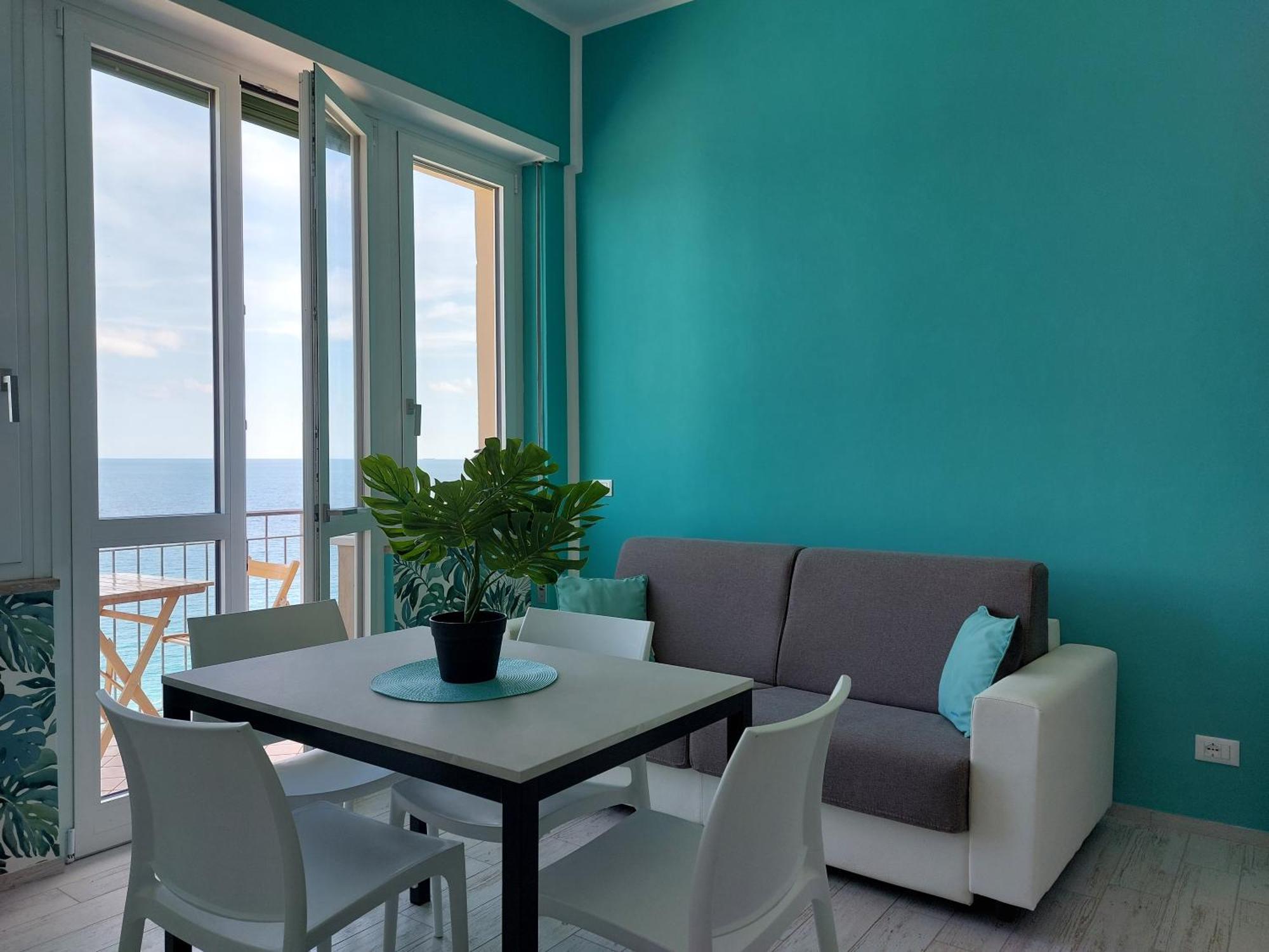 Una Finestra Sul Mare Home 1 Bergeggi Exterior photo
